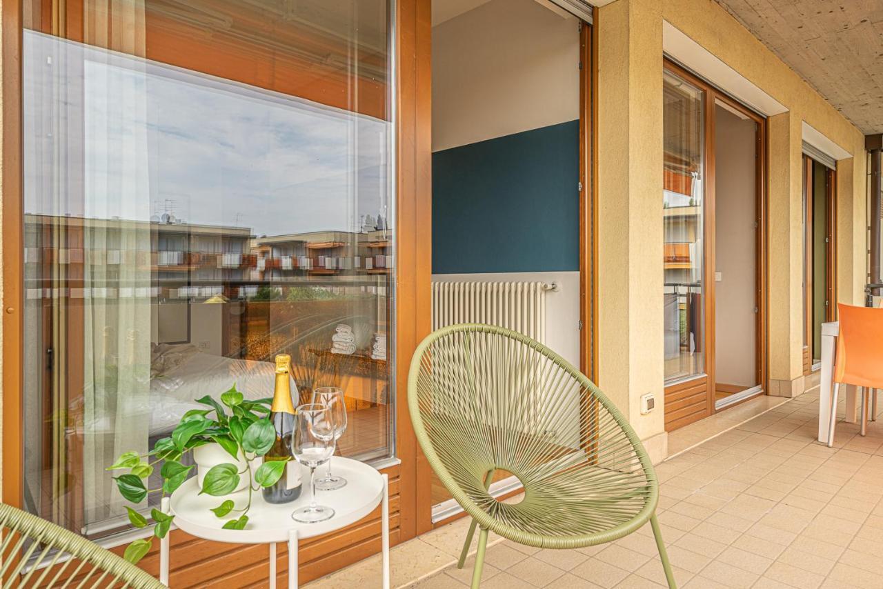 Hygge Family Apartment - One Step Away From The Lake!!! Sirmione Exterior photo