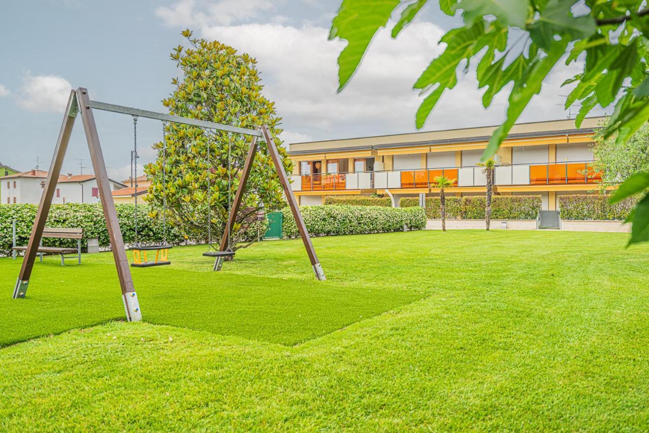 Hygge Family Apartment - One Step Away From The Lake!!! Sirmione Exterior photo